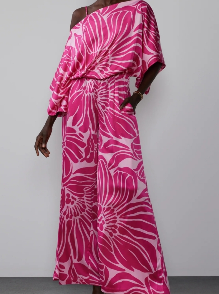 New York and Company Dolman Sleeve Floral Jumpsuit Size Medium